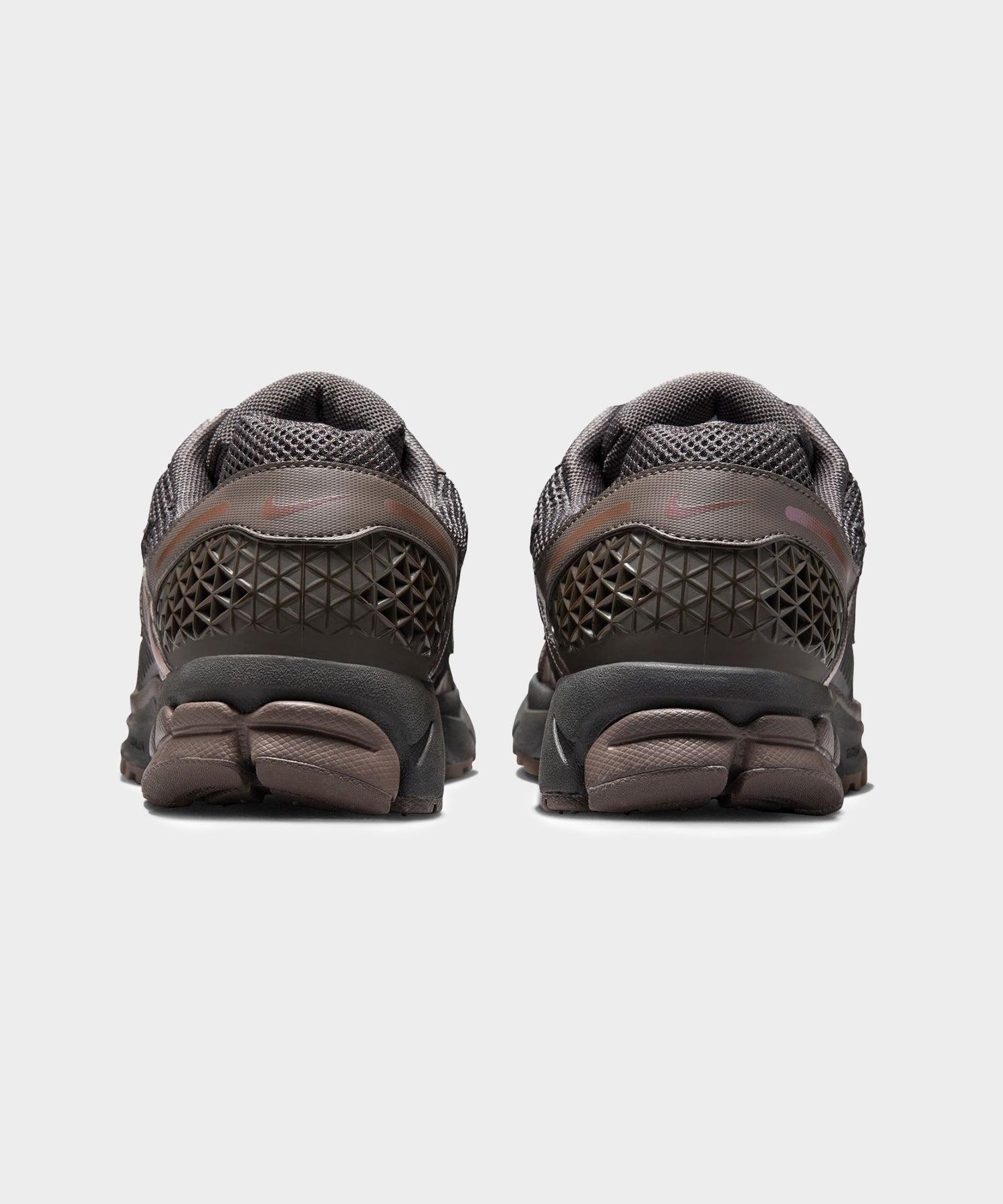 Nike Zoom Vomero 5 Sneaker - Image 5