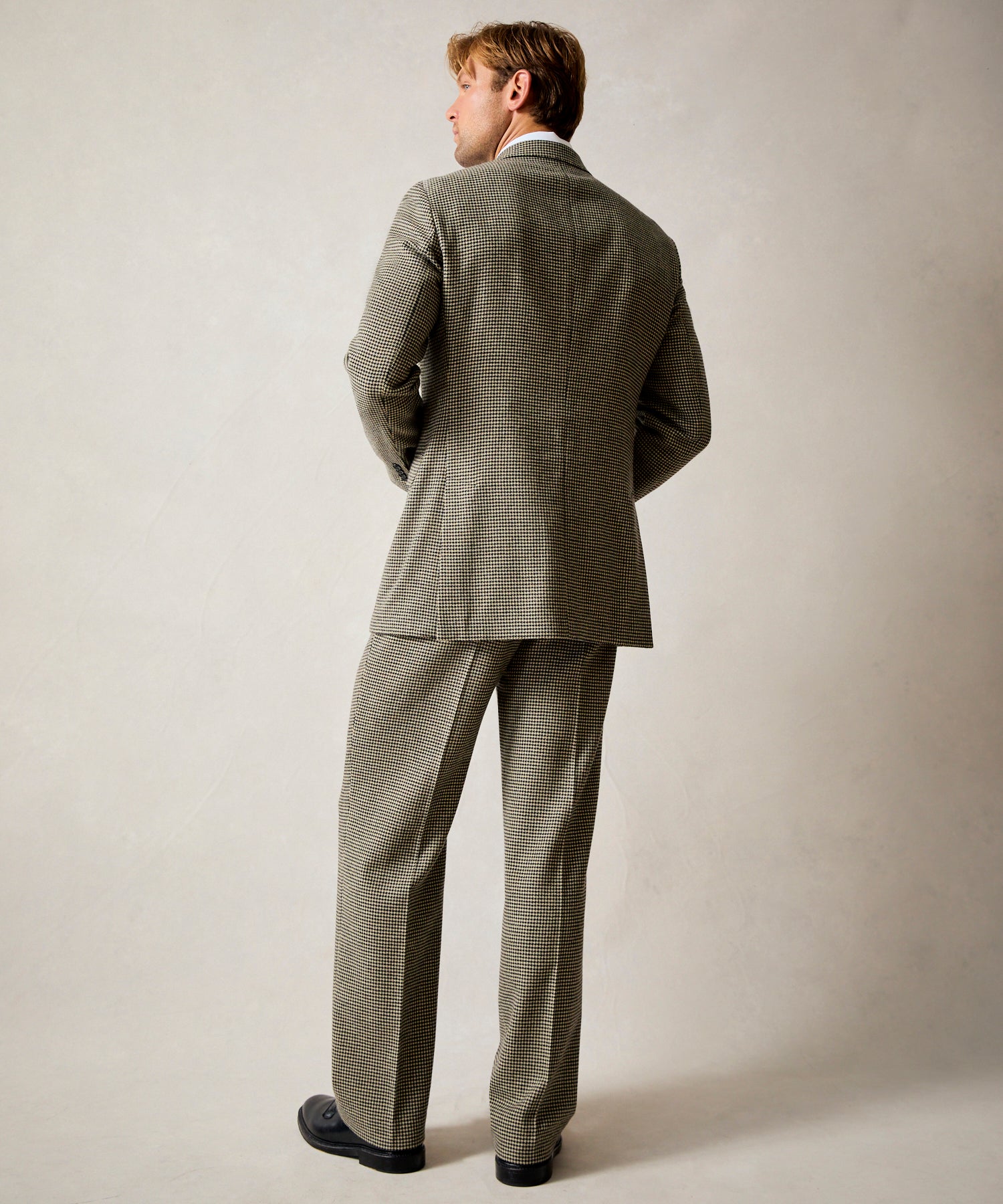 Italian Flannel Wythe Jacket in Cream Houndstooth - Image 5