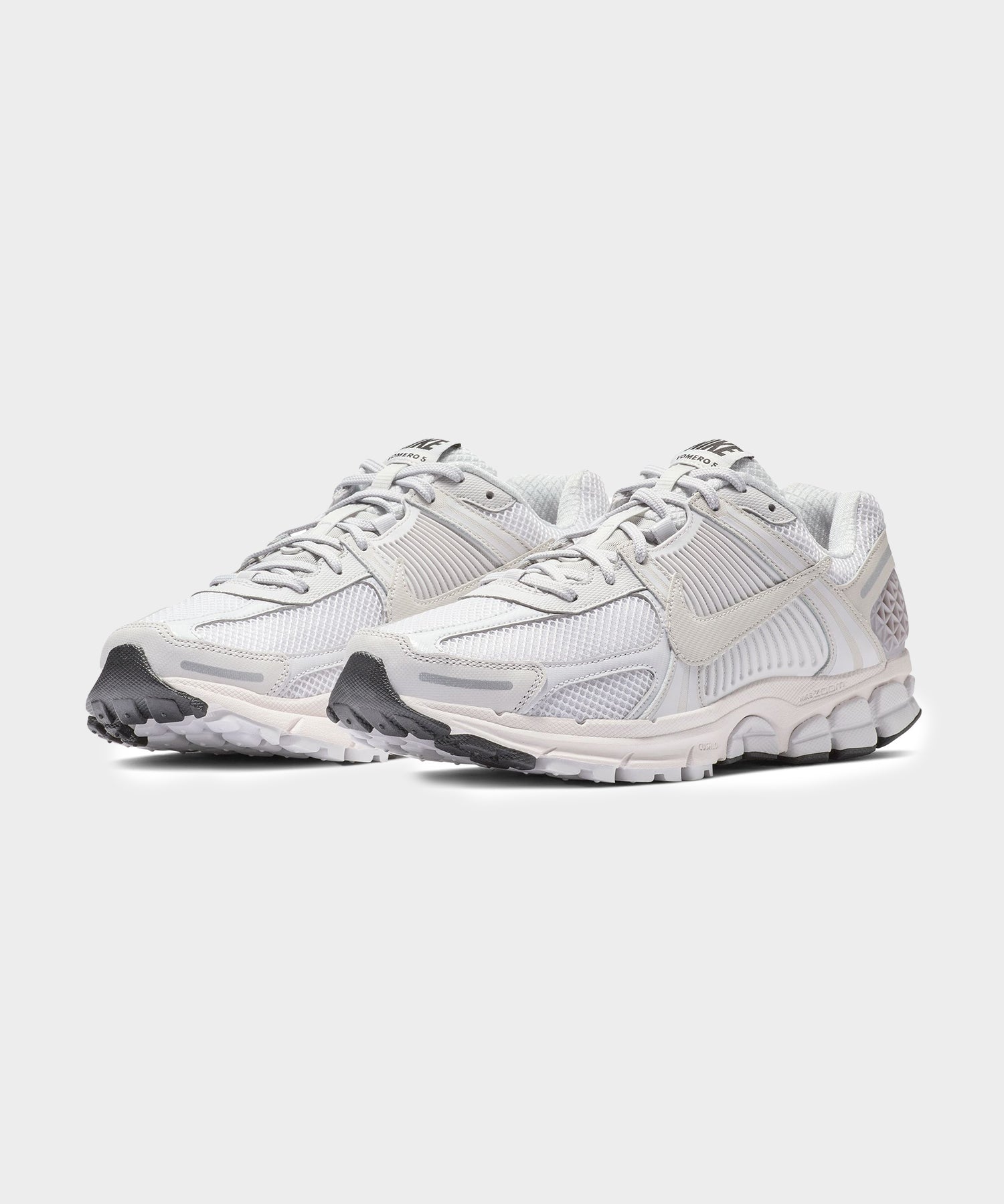Nike Zoom Vomero 5 Sneaker - Image 3
