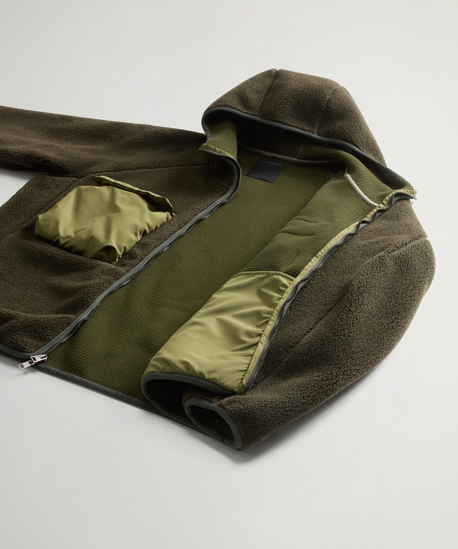 Todd Snyder x Woolrich Sherpa Fleece Quilted Full-Zip Jacket - Image 9