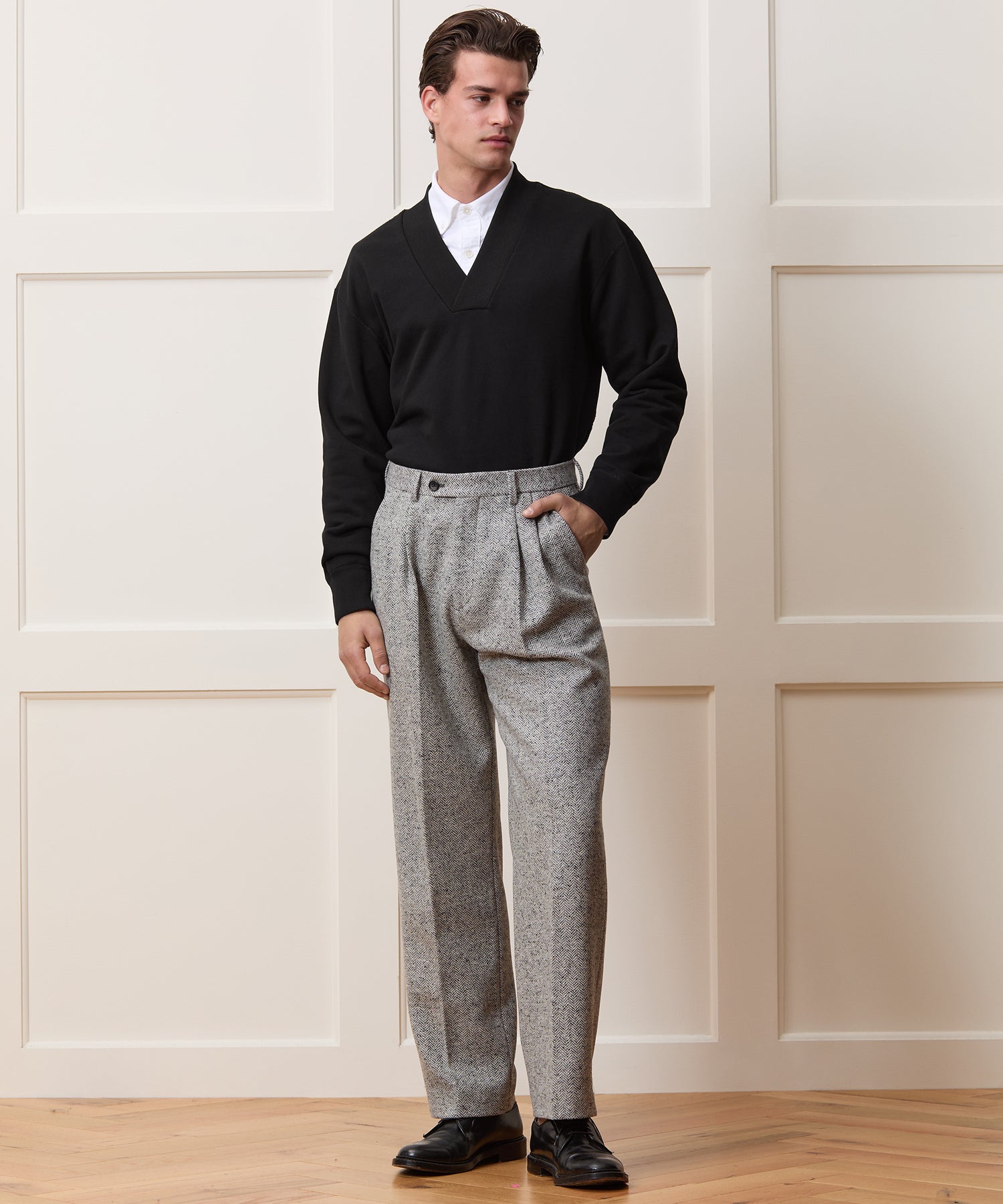 Relaxed Portuguese Terry V-Neck Sweatshirt - Image 3