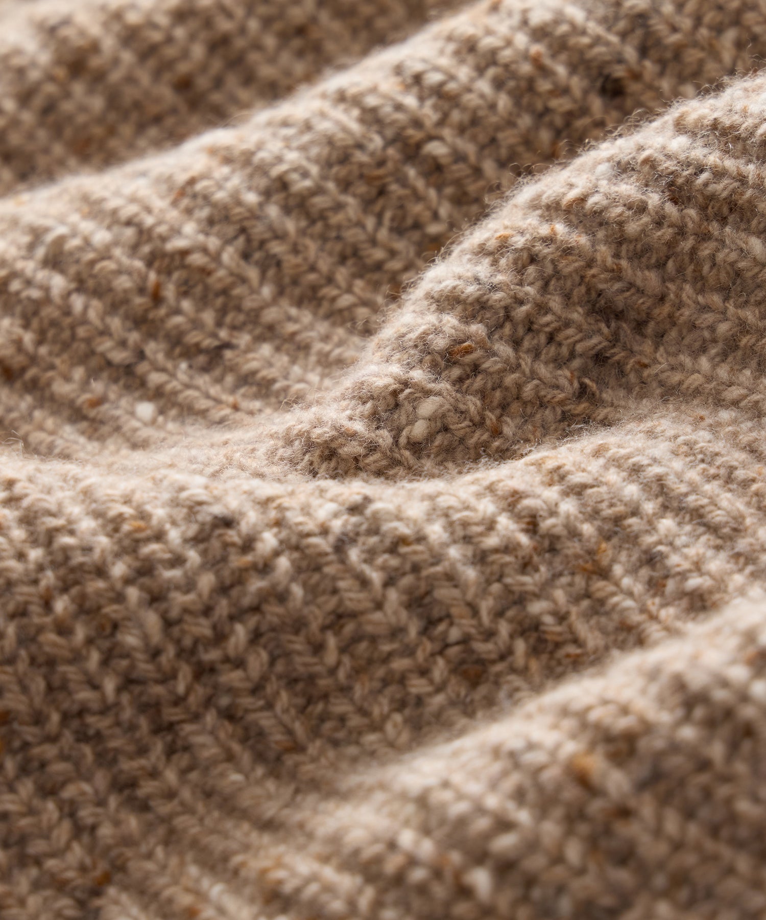 Inis Me??in Merino-Cashmere Boatbuilder Turtleneck in Tan - Image 4