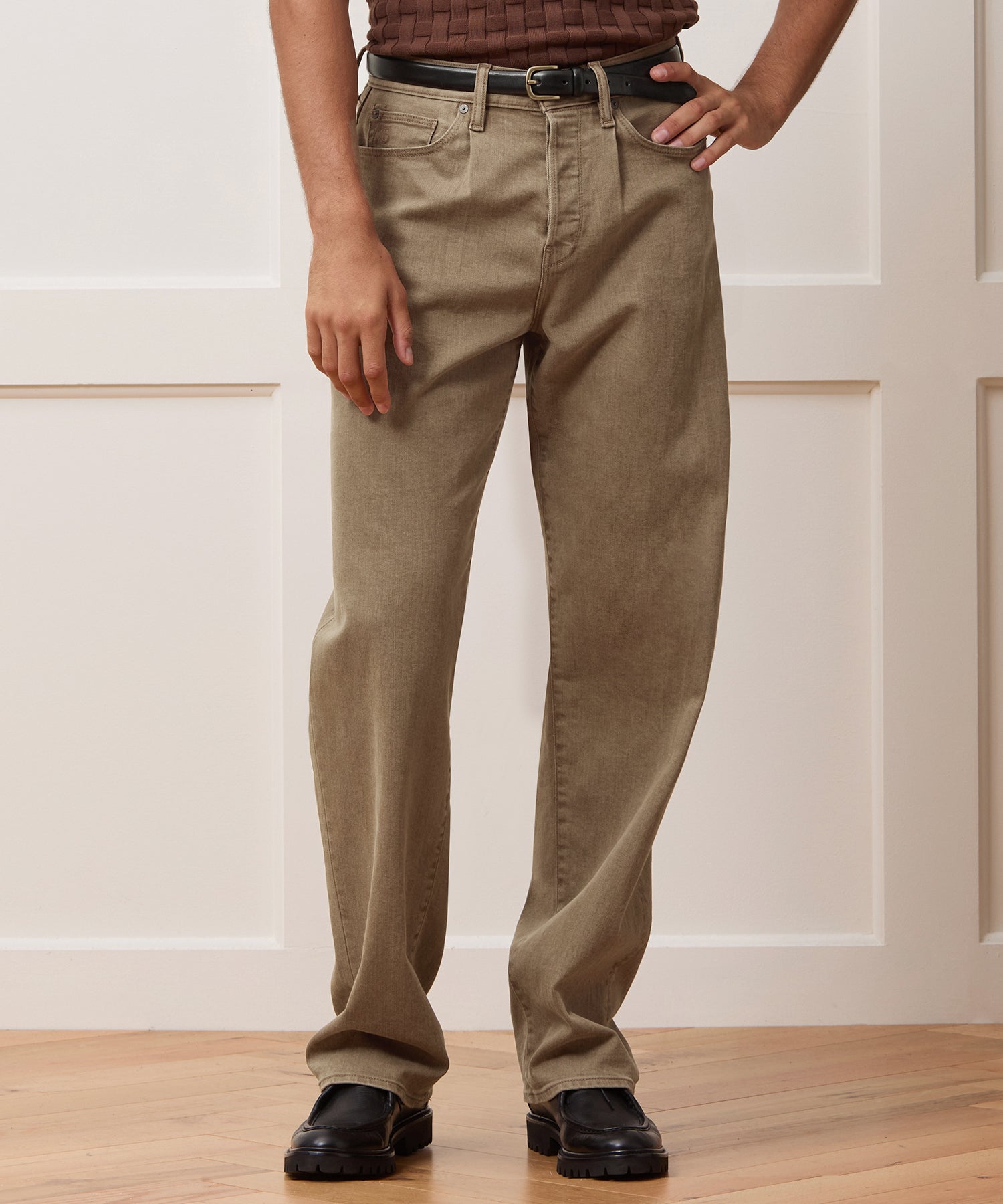 Relaxed 5-Pocket Pleated Jean in Light Brown - Image 2