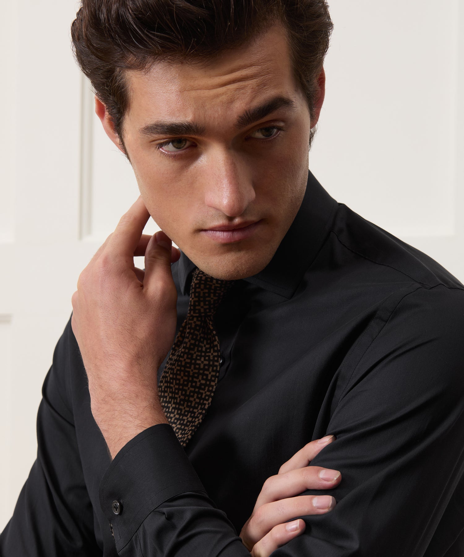 Slim Cotton-Silk Spread Collar Dress Shirt - Image 4