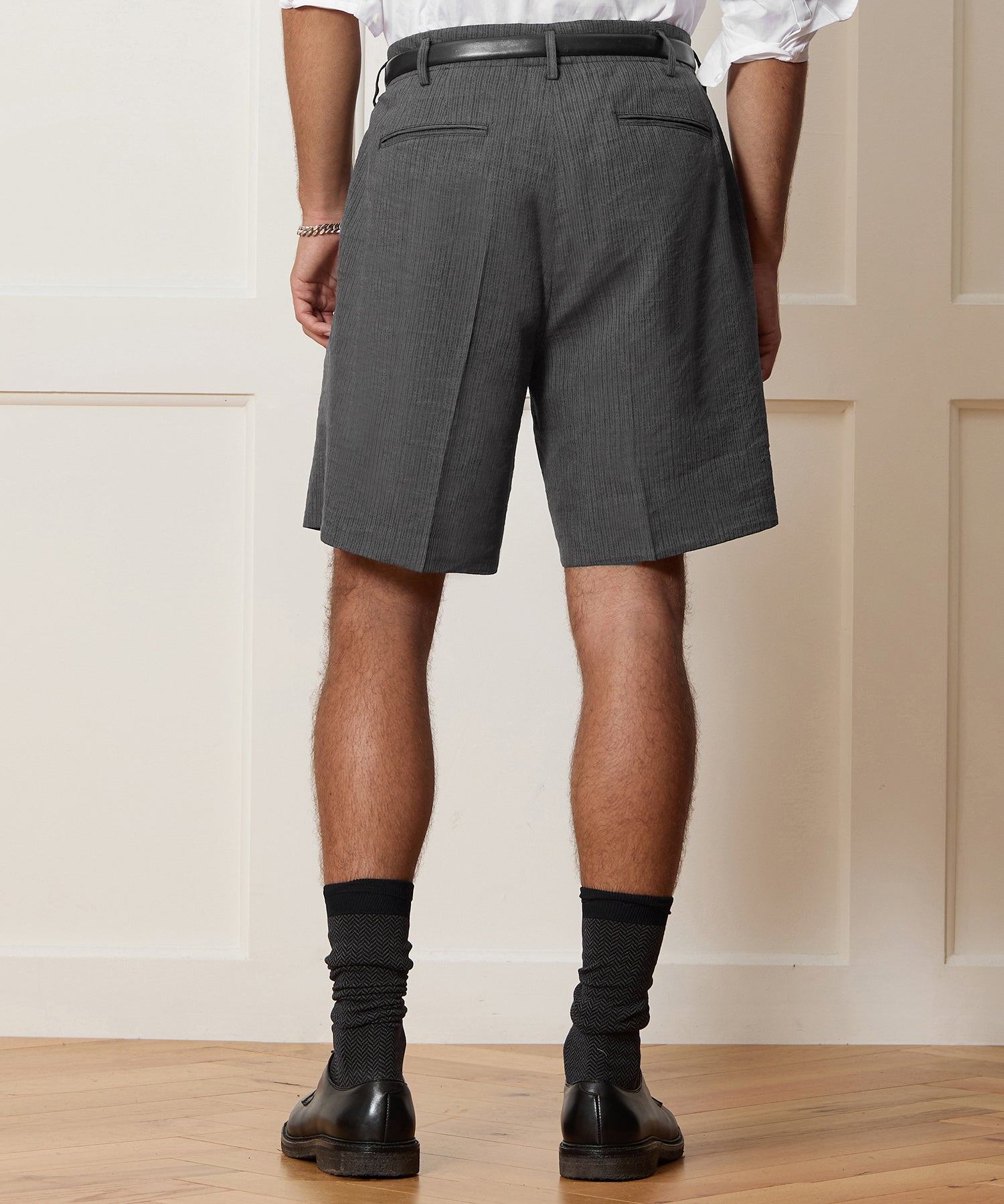 8 Striped Linen Hollywood Short - Image 4