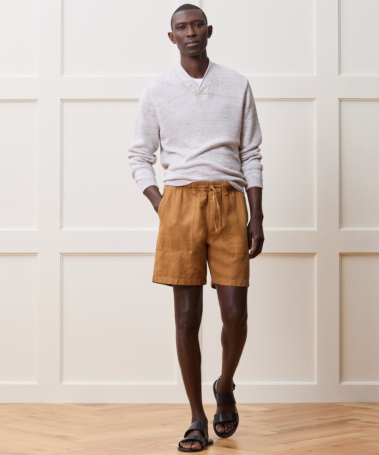 Inis Meáin Linen Hurler V-Neck Sweater in Silver Marl - Image 3