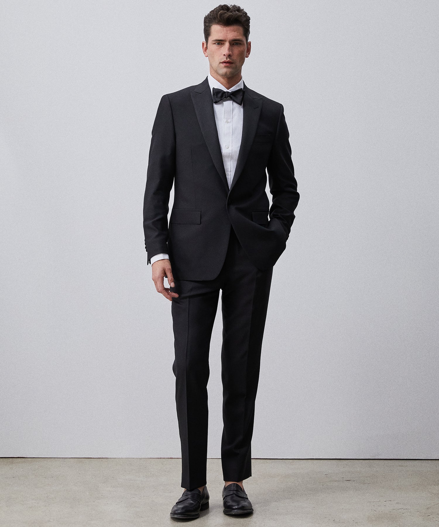Made in USA Sutton Peak Lapel Tuxedo Jacket in Black - Image 4