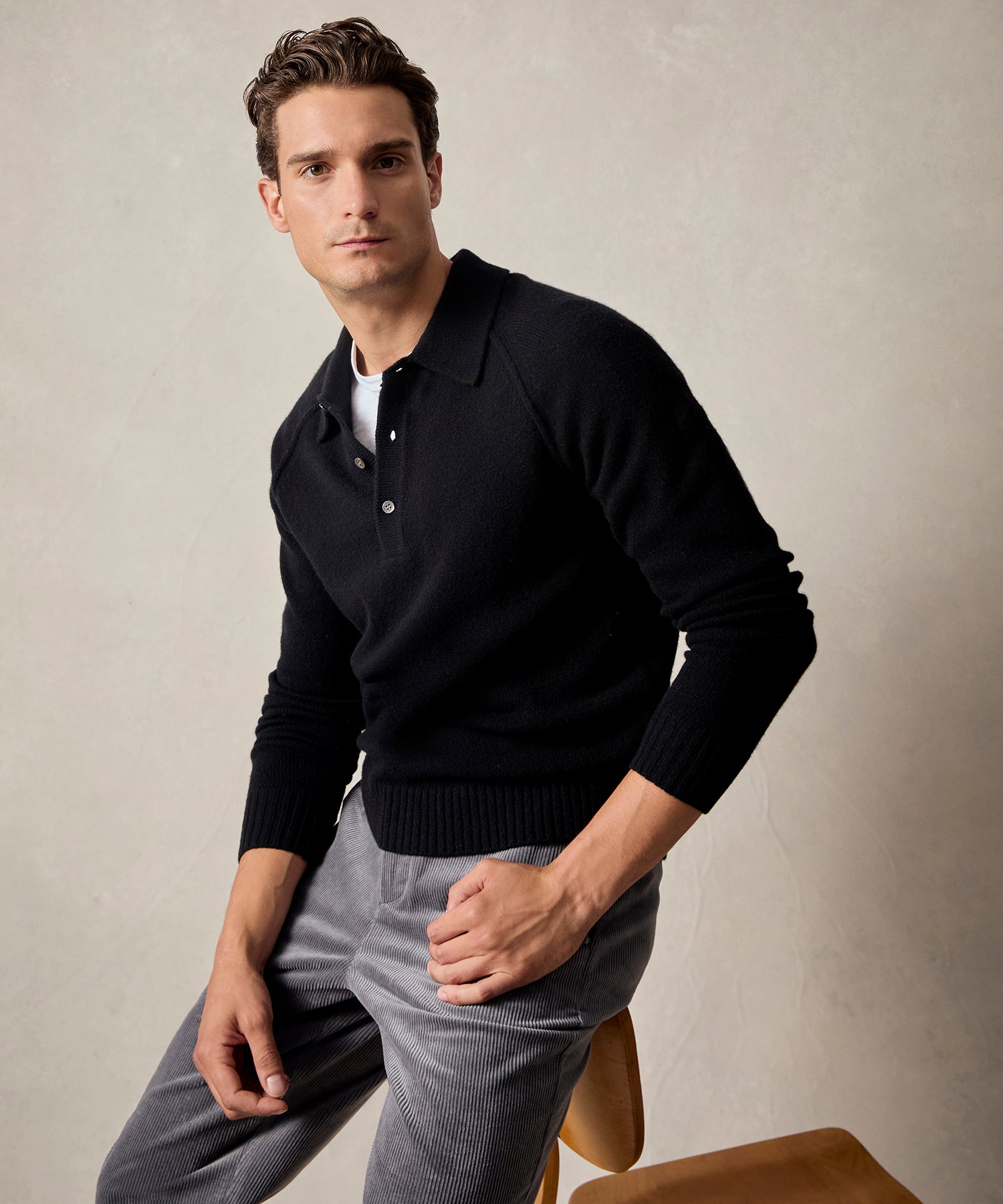 Nomad Cashmere Polo in Black - Image 2