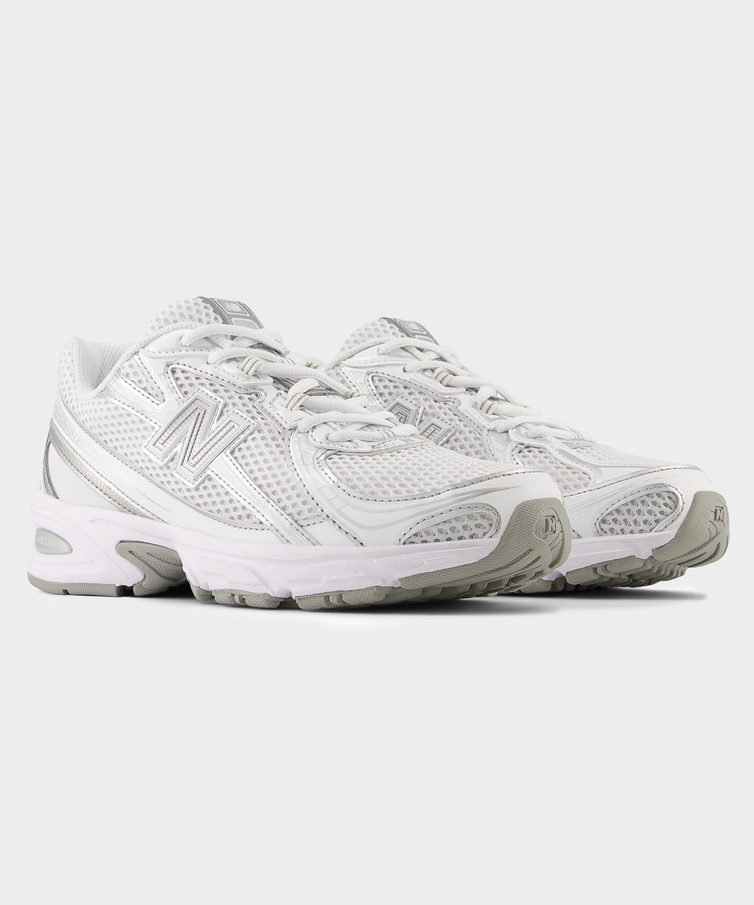 New Balance 740v2 Sneaker - Image 2