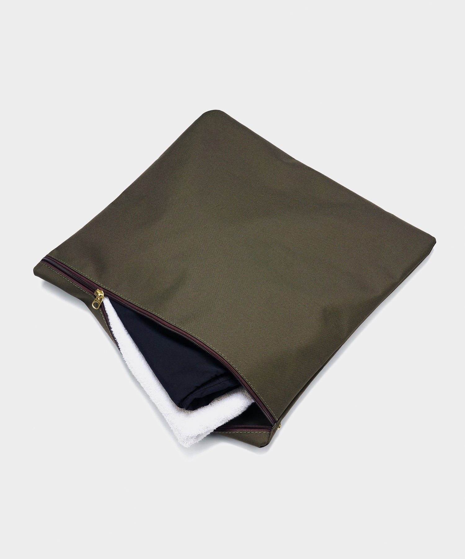 Bennett Winch Nylon Medium Cargo Bag - Image 6