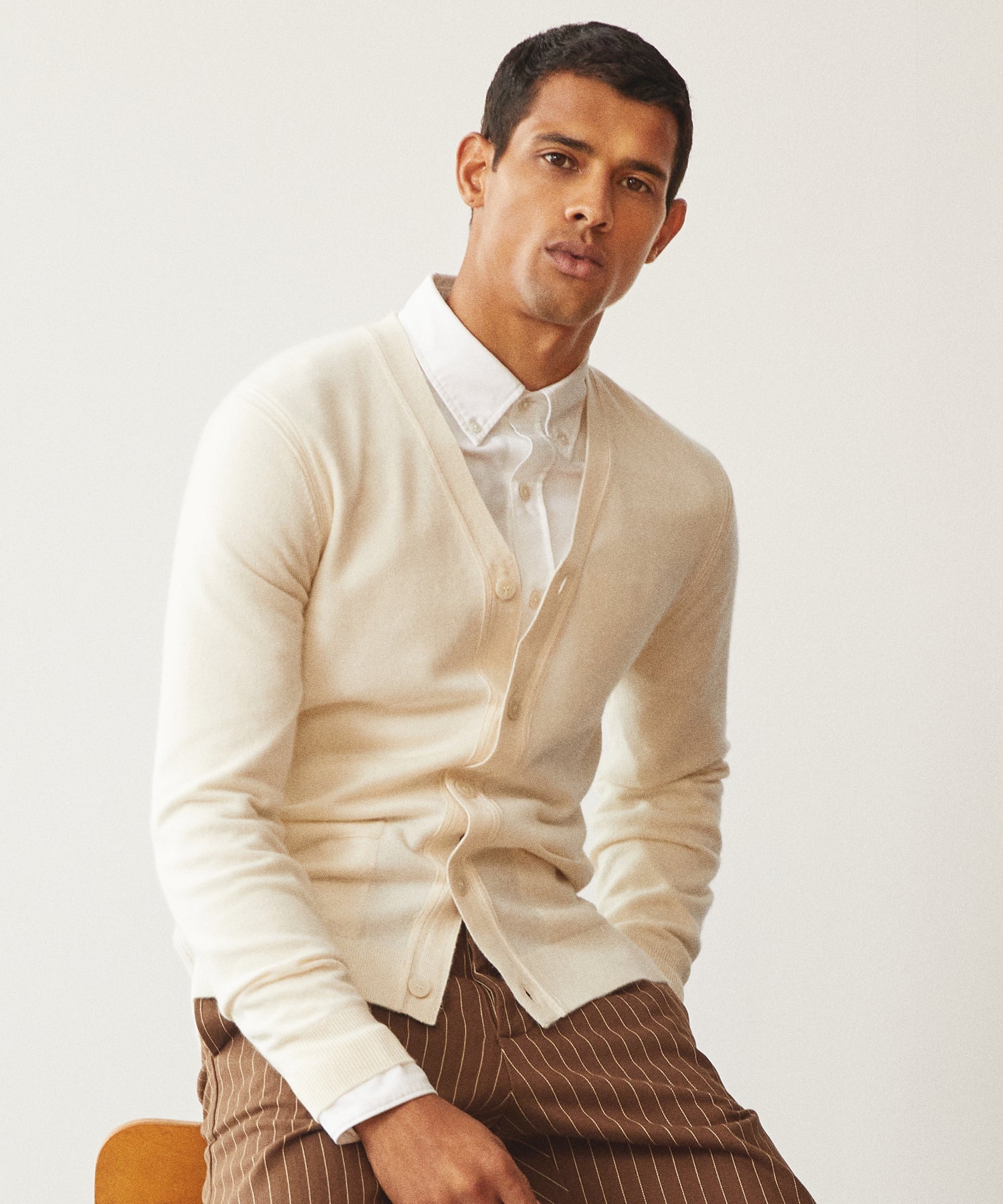 Cashmere Cardigan in Bisque - Image 2