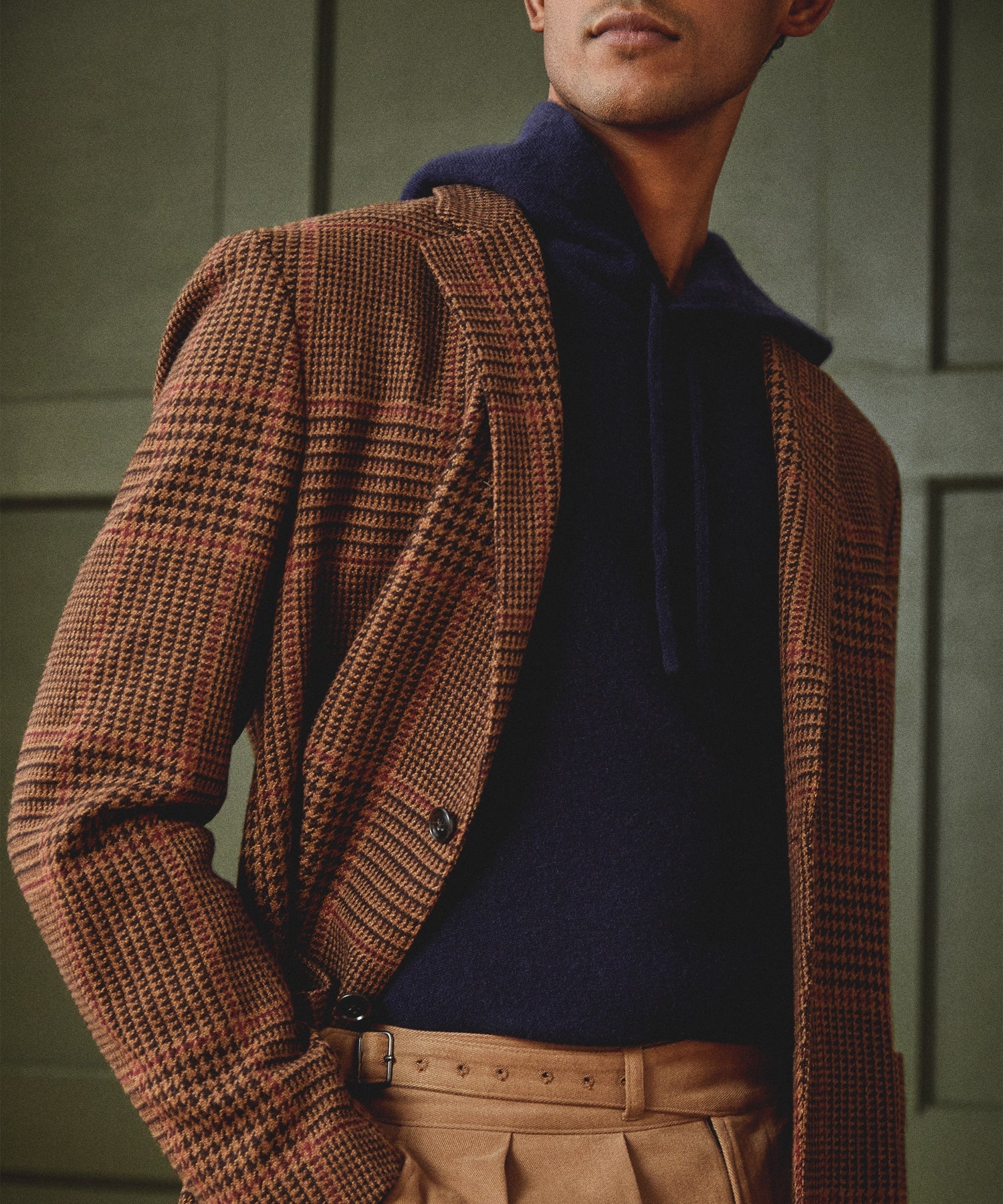 Cashmere Hoodie in Navy - Image 2
