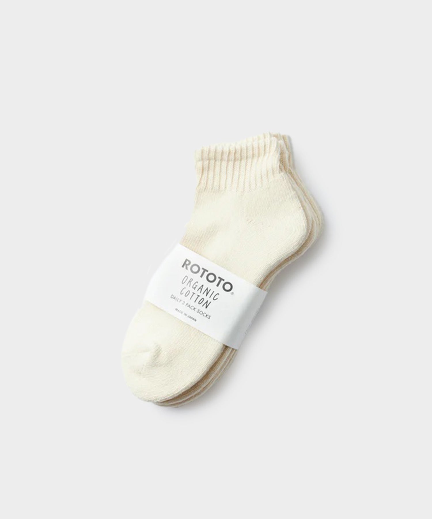 RoToTo Organic Daily 3 Pack Ankle Socks in Ecru - Image 2