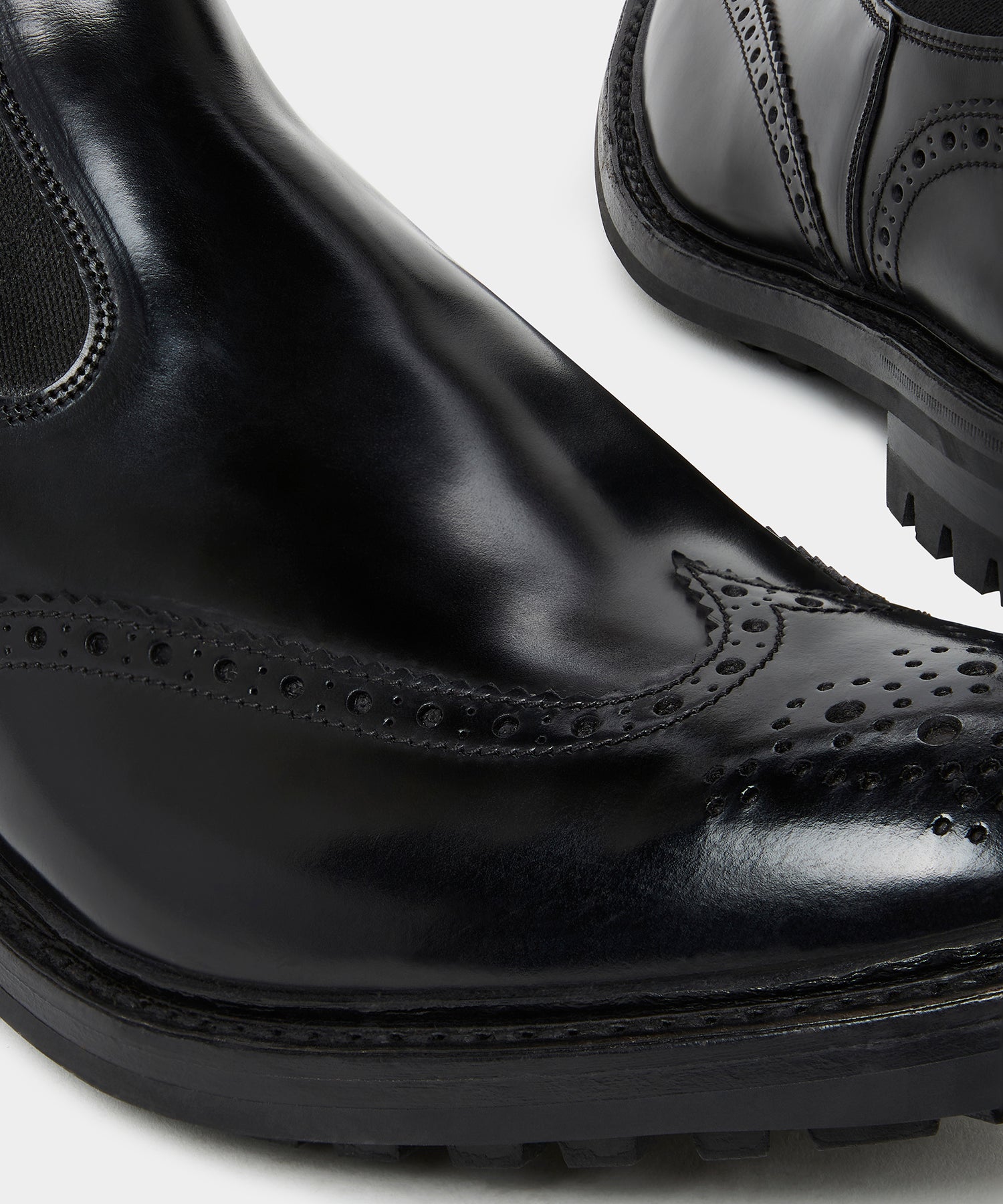 Todd Snyder x Tricker's Henry Wing Cap Chelsea Leather Boot - Image 5