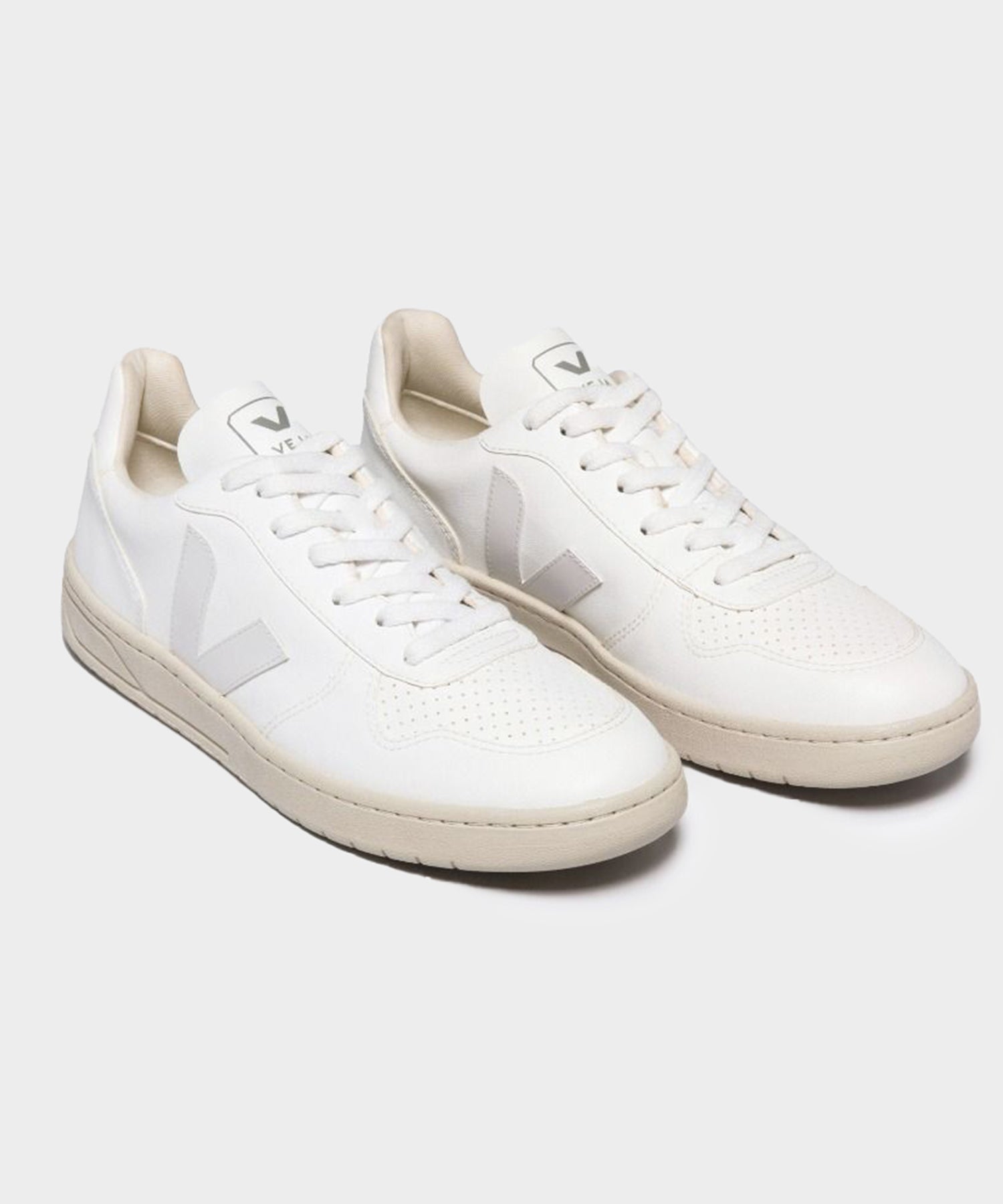 Veja V-10 CWL Sneaker - Image 2